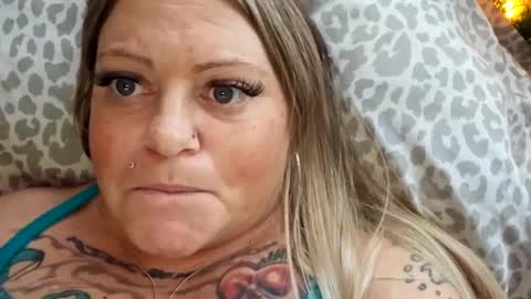 Snapshot of bigblueeyesmomma chatting on December 2024 10:45:01 PM Tiffany online show from December 2024 10:45:01 PM