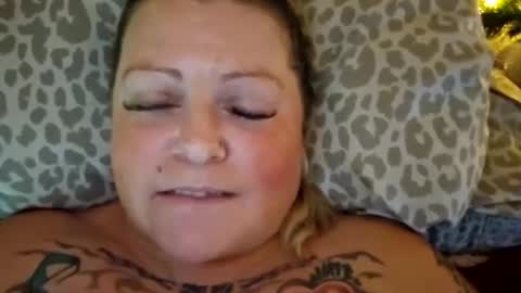 Snapshot of bigblueeyesmomma chatting on December 2024 12:19:02 AM Tiffany online show from December 2024 12:19:02 AM