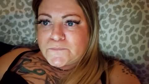 Snapshot of bigblueeyesmomma chatting on February 2025 12:57:01 AM Tiffany online show from February 2025 12:57:01 AM