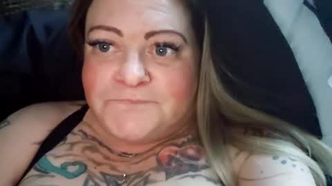 Snapshot of bigblueeyesmomma chatting on March 2025 12:43:01 AM Tiffany online show from March 2025 12:43:01 AM