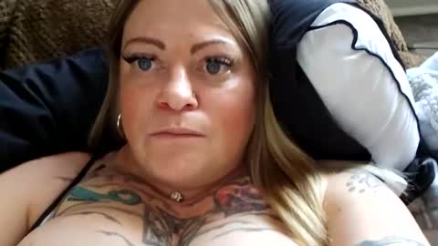 Snapshot of bigblueeyesmomma chatting on March 2025 09:24:01 PM Tiffany online show from March 2025 09:24:01 PM