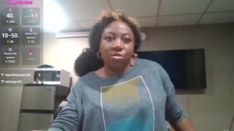 Snapshot of bigboobs_bouncin chatting on February 2025 08:06:02 AM Ashley online show from February 2025 08:06:02 AM