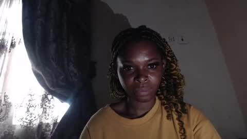 Snapshot of bigbooty_xchataa chatting on November 2025 12:11:01 PM Lucy online show from November 2025 12:11:01 PM