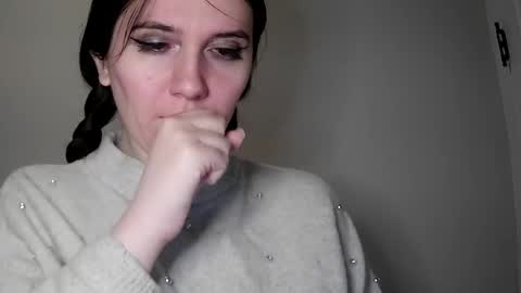 Isabella online show from January 2025 03:40:01 PM