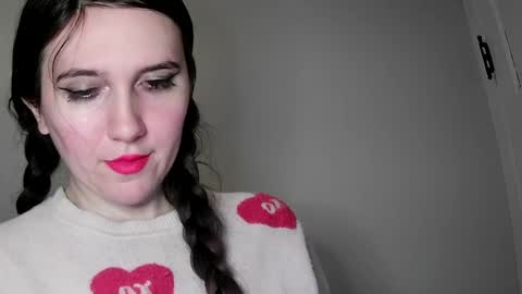 Isabella online show from February 2025 05:53:02 PM