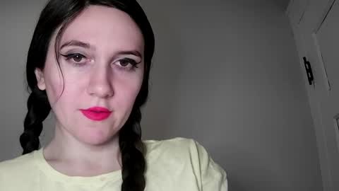 Isabella online show from February 2025 04:36:01 PM