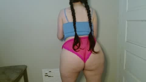 Isabella online show from March 2026 09:31:01 PM