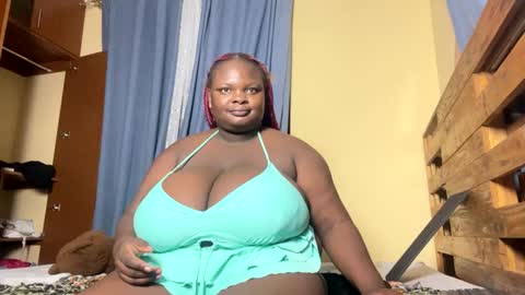 Snapshot of bigchocotities chatting on February 2025 01:43:01 AM bigchocotities online show from February 2025 01:43:01 AM