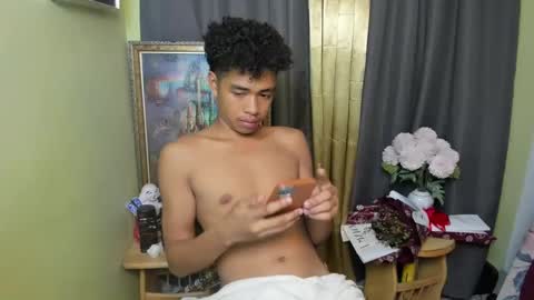 Snapshot of bigcock_moreno chatting on January 2025 07:04:02 AM Nj online show from January 2025 07:04:02 AM