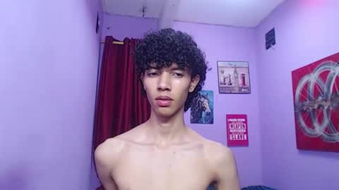 Snapshot of bigcock_sexys chatting on February 2026 05:38:01 AM bigcock_sexys online show from February 2026 05:38:01 AM