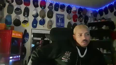 Snapshot of bigdickwj chatting on September 2025 01:49:01 AM QuietboyWill online show from September 2025 01:49:01 AM