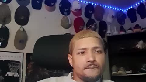 Snapshot of bigdickwj chatting on September 2025 07:53:01 AM QuietboyWill online show from September 2025 07:53:01 AM