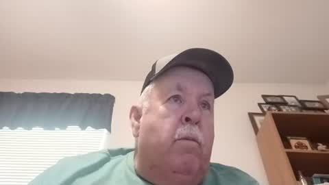 Snapshot of bigeoo76 chatting on June 2026 06:57:02 PM bigeoo76 online show from June 2026 06:57:02 PM