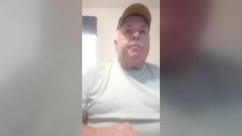 Snapshot of bigeoo76 chatting on July 2026 08:22:01 PM bigeoo76 online show from July 2026 08:22:01 PM