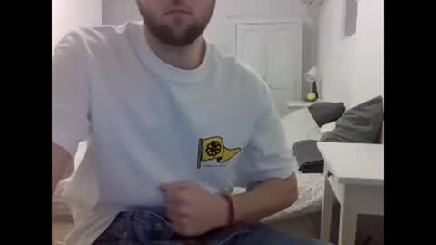 Snapshot of biggbaguette1 chatting on February 2026 02:12:02 PM biggbaguette1 online show from February 2026 02:12:02 PM