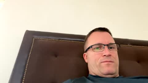 bigger22332233 online show from December 2024 04:09:01 PM