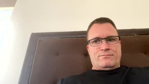 bigger22332233 online show from December 2024 07:44:01 PM