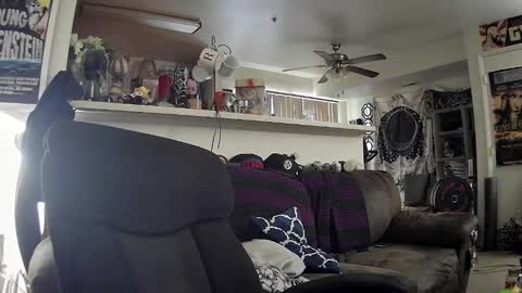 biggerisbetter21 online show from February 2025 11:42:01 PM