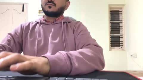 bighandsomesatisfy online show from November 2025 02:40:02 PM