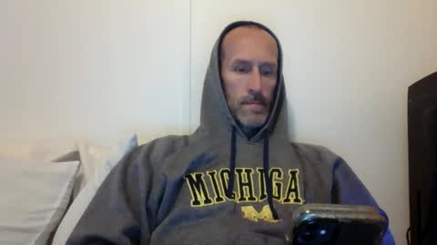 Snapshot of bighugemouthful chatting on September 2025 03:49:01 AM Chaz online show from September 2025 03:49:01 AM