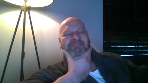 bigmike3339 online show from February 2025 08:17:01 AM