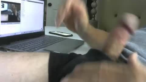 Snapshot of bignforsex chatting on September 2025 03:43:01 AM Txbator1 online show from September 2025 03:43:01 AM