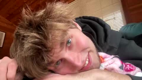 bigskinnyboyshh online show from November 2025 08:18:01 PM