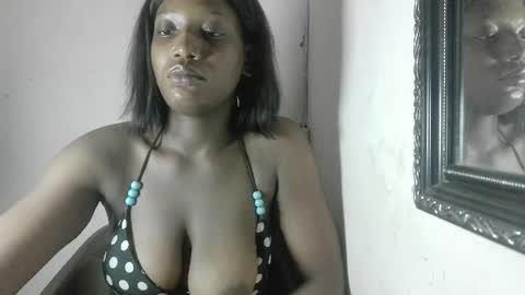 Snapshot of bigtits_giina chatting on August 2026 04:33:01 AM bigtits_giina online show from August 2026 04:33:01 AM