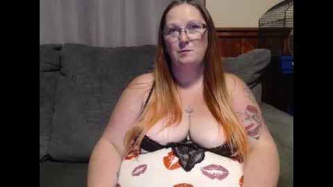 Snapshot of bigtitsgirl9991 chatting on September 2025 03:55:02 AM Kim online show from September 2025 03:55:02 AM