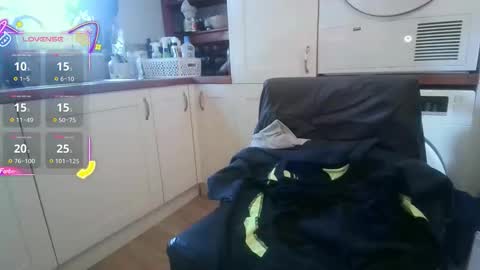 Snapshot of bijiminy chatting on October 2025 10:46:02 AM bijiminy online show from October 2025 10:46:02 AM