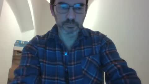 bikertom1988 online show from January 2025 03:57:01 PM
