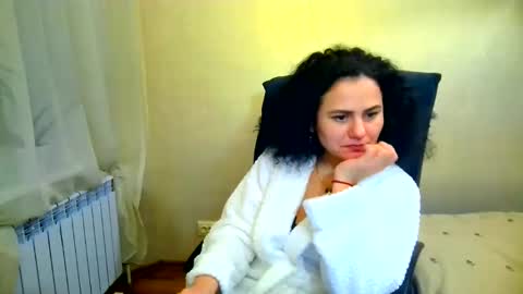 Snapshot of bililay chatting on February 2026 09:41:01 PM DOM NIKA online show from February 2026 09:41:01 PM