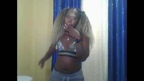 Snapshot of bilion_ass chatting on December 2024 09:22:01 AM TREZAH online show from December 2024 09:22:01 AM