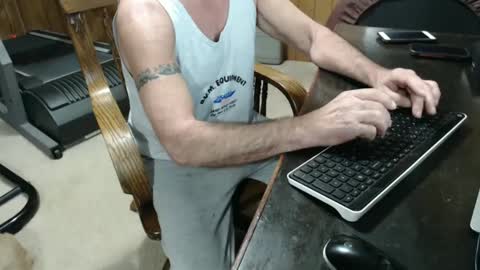 Snapshot of billy471 chatting on December 2024 07:52:02 PM billy471 online show from December 2024 07:52:02 PM