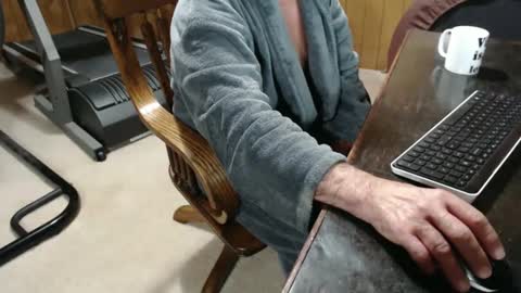 Snapshot of billy471 chatting on December 2024 12:04:01 PM billy471 online show from December 2024 12:04:01 PM