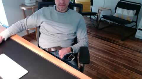 Snapshot of bisexy_man chatting on March 2026 03:40:01 PM bisexy_man online show from March 2026 03:40:01 PM