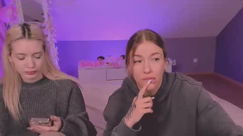 Julia online show from February 2025 11:57:02 PM