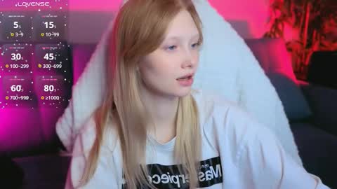 Julia online show from September 2025 02:56:02 AM