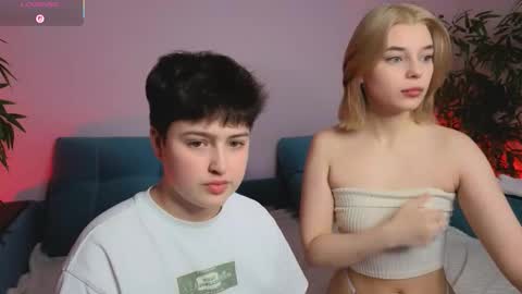 Julia online show from October 2025 03:20:01 AM