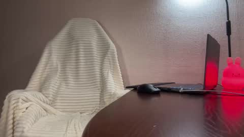 Alexandra online show from October 2025 04:40:02 PM