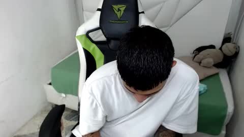 Snapshot of black_diamondd_ chatting on January 2026 07:45:01 PM Black diamondd online show from January 2026 07:45:01 PM