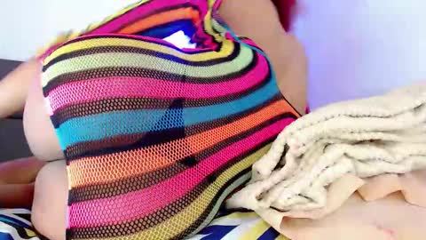 black_fire_sweet online show from October 2025 02:11:02 AM