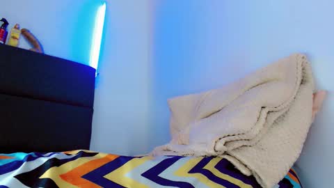 black_fire_sweet online show from October 2025 12:33:02 AM