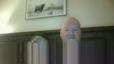 Snapshot of black_n_white4 chatting on December 2024 10:39:01 AM black_n_white4 online show from December 2024 10:39:01 AM