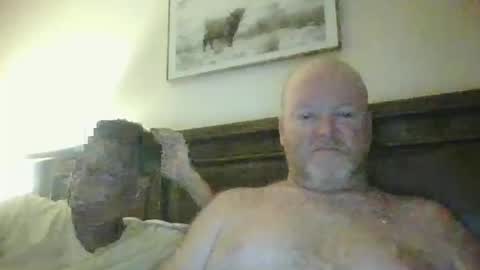 Snapshot of black_n_white4 chatting on January 2025 10:41:01 AM black_n_white4 online show from January 2025 10:41:01 AM