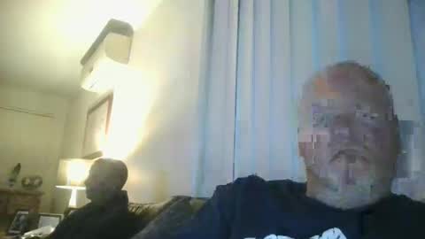 Snapshot of black_n_white4 chatting on February 2025 09:21:02 AM black_n_white4 online show from February 2025 09:21:02 AM