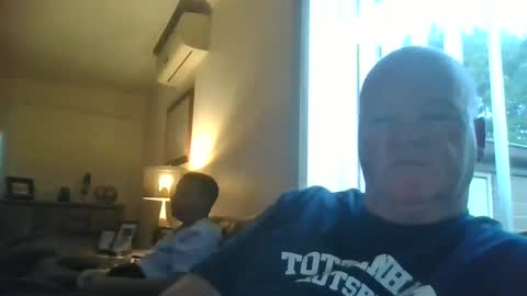 Snapshot of black_n_white4 chatting on February 2025 09:00:02 AM black_n_white4 online show from February 2025 09:00:02 AM