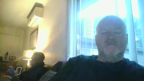 Snapshot of black_n_white4 chatting on March 2025 08:41:02 AM black_n_white4 online show from March 2025 08:41:02 AM
