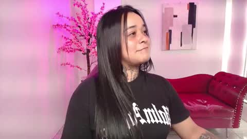 Snapshot of black_roseee chatting on November 2025 04:01:02 AM Rousse online show from November 2025 04:01:02 AM