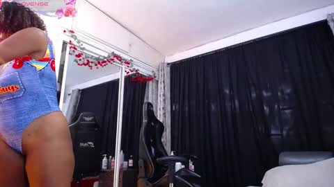Tifany online show from February 2025 12:39:01 PM